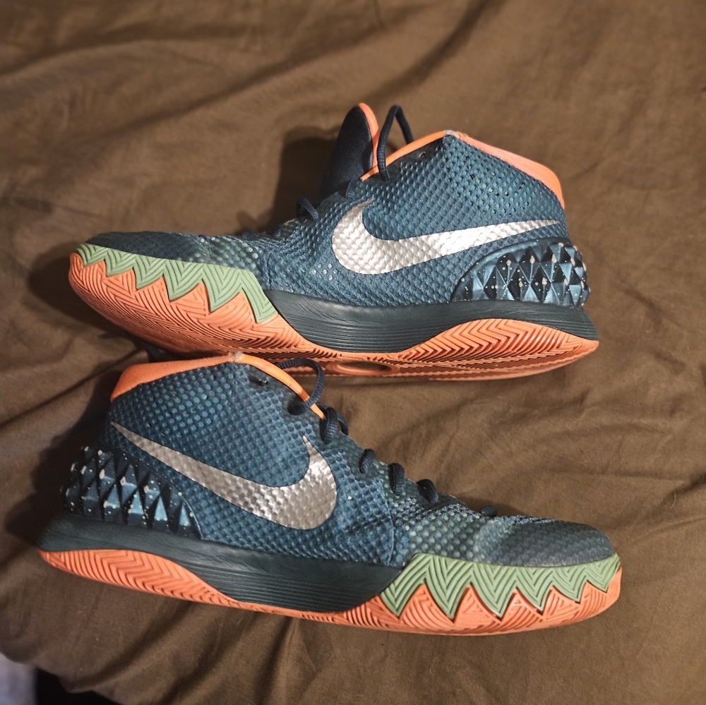 Nike shoes
